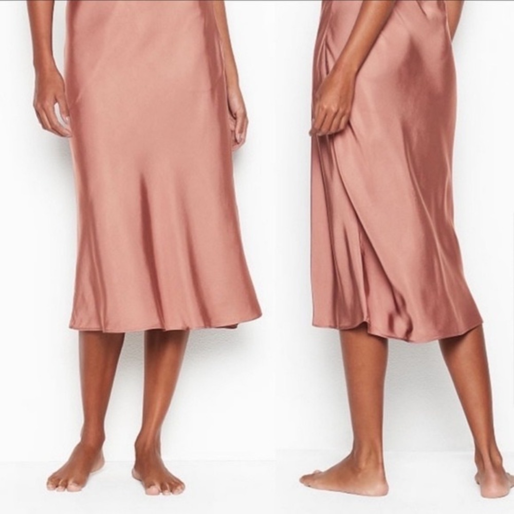 Slit slip satin midi skirt